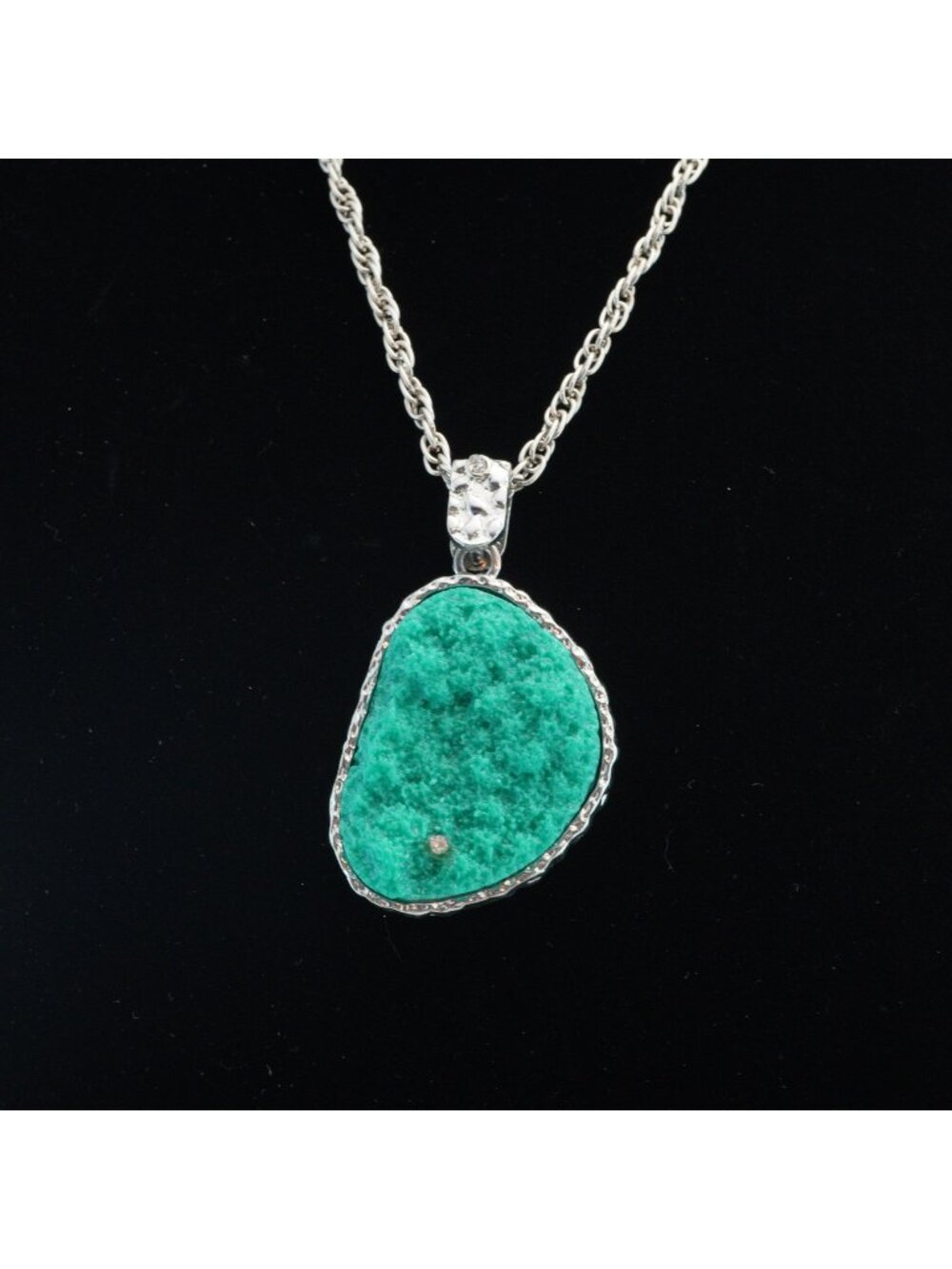 Vintage Silver Tone Green Stone Pendant Necklace Rhinestone Accent 24" Chain